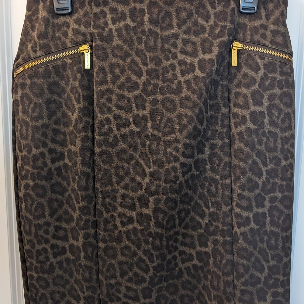 Michael Kors Form Fitting, Animal Print Skirt, 2 Pockets, Back Slit, Size 10P